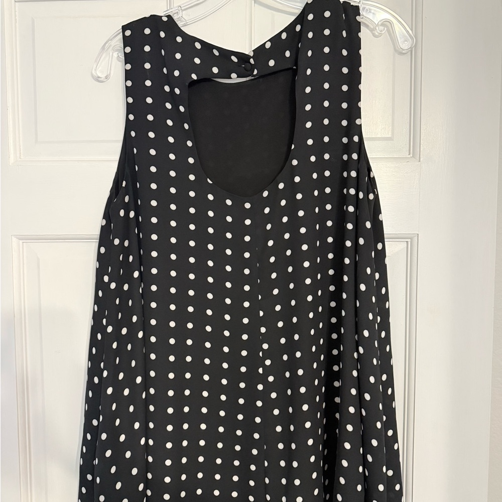 Polka Dot Flowy tank top